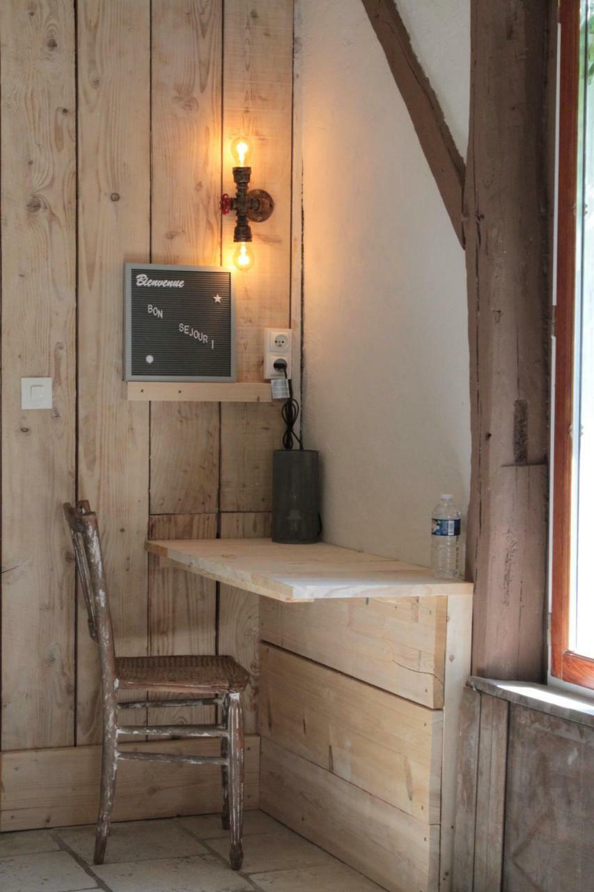 ブルグイユ Le Cafe De La Promenade Bed & Breakfast エクステリア 写真